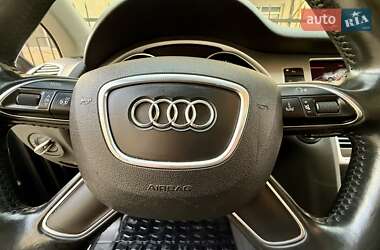 Позашляховик / Кросовер Audi Q7 2012 в 