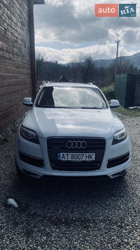 Внедорожник / Кроссовер Audi Q7 2014 в Яремче