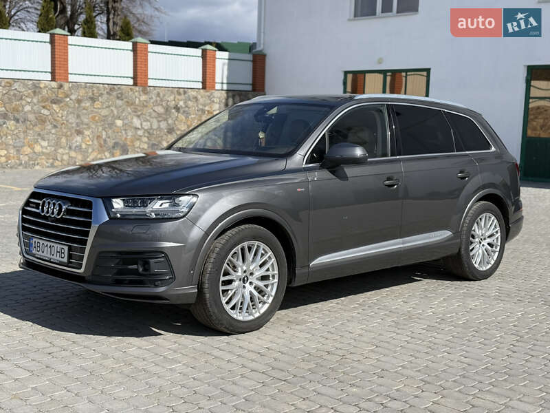 Позашляховик / Кросовер Audi Q7 2018 в Вінниці