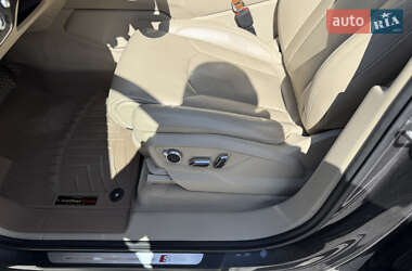 Позашляховик / Кросовер Audi Q7 2018 в 