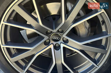 Внедорожник / Кроссовер Audi Q7 2017 в 