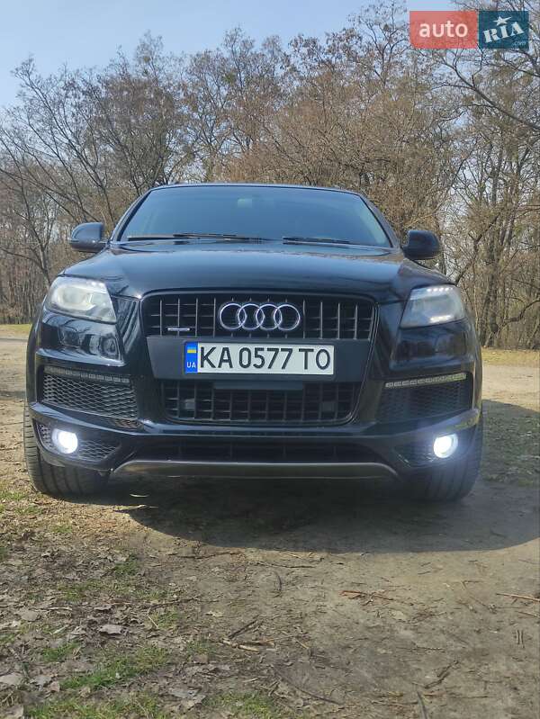 Внедорожник / Кроссовер Audi Q7 2014 в 
