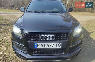 Внедорожник / Кроссовер Audi Q7 2014 в 