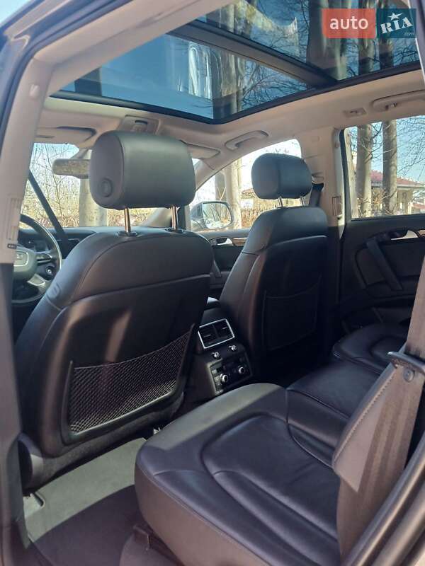 Внедорожник / Кроссовер Audi Q7 2015 в Винниках