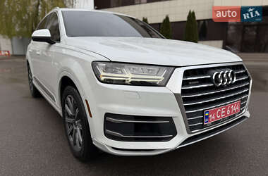 Внедорожник / Кроссовер Audi Q7 2018 в 