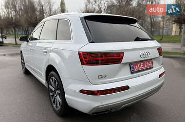 Внедорожник / Кроссовер Audi Q7 2018 в 