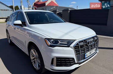 Внедорожник / Кроссовер Audi Q7 2022 в 