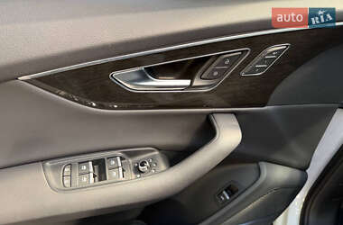 Внедорожник / Кроссовер Audi Q7 2022 в 