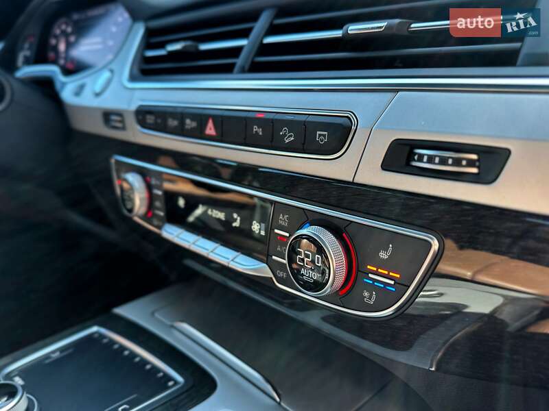 Внедорожник / Кроссовер Audi Q7 2018 в Киеве