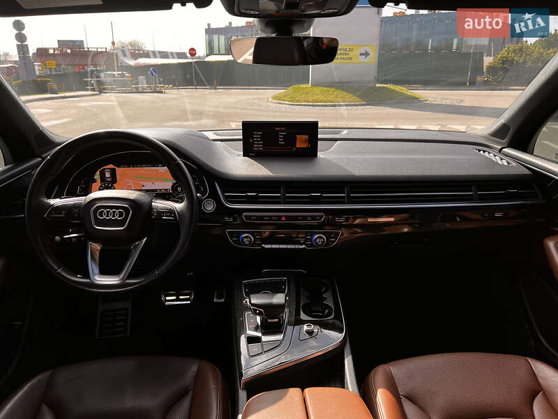Внедорожник / Кроссовер Audi Q7 2018 в Киеве