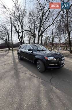 Позашляховик / Кросовер Audi Q7 2007 в Краматорську