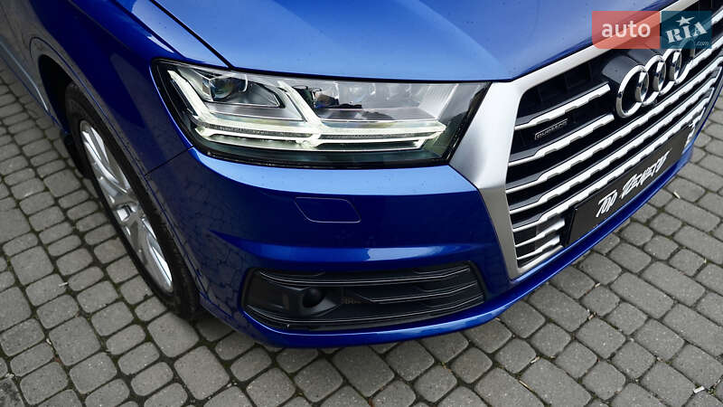 Позашляховик / Кросовер Audi Q7 2016 в Львові