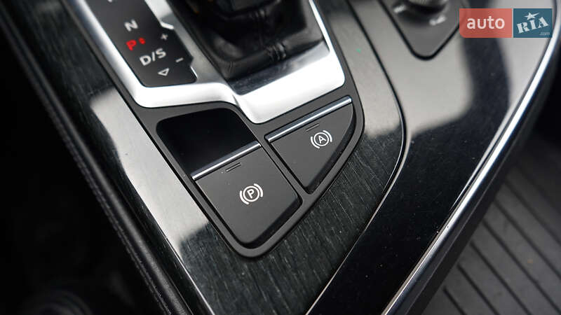 Позашляховик / Кросовер Audi Q7 2016 в Львові