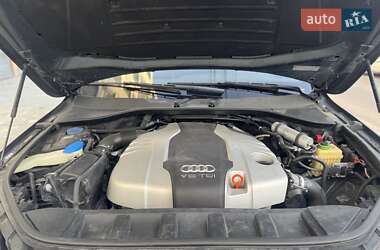 Позашляховик / Кросовер Audi Q7 2013 в 