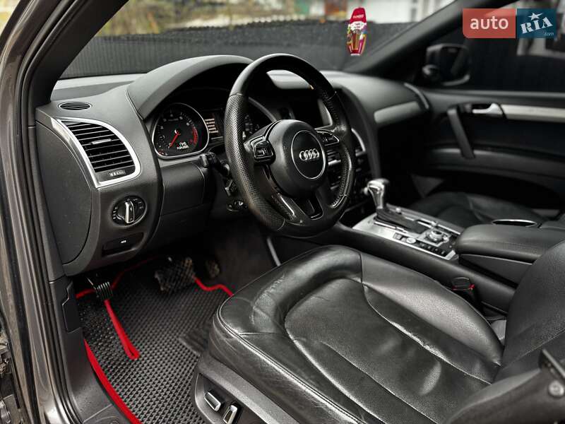 Внедорожник / Кроссовер Audi Q7 2012 в Яремче