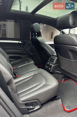 Внедорожник / Кроссовер Audi Q7 2012 в 