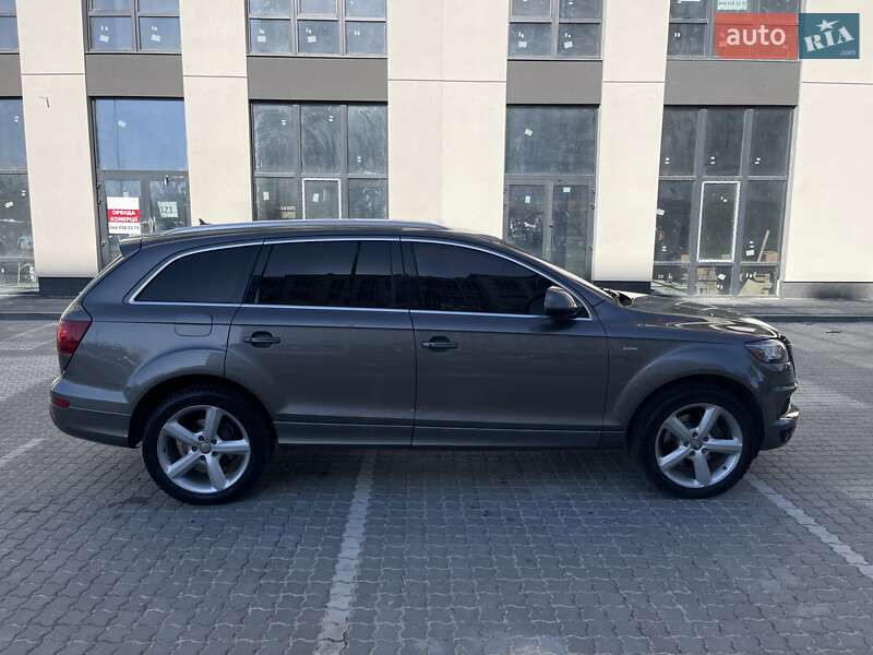Внедорожник / Кроссовер Audi Q7 2012 в Яремче