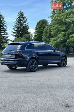 Внедорожник / Кроссовер Audi Q7 2012 в 