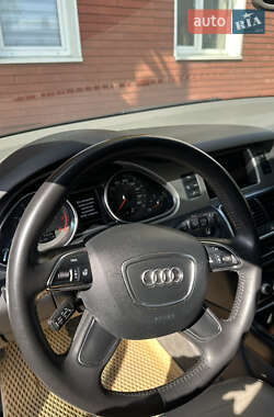 Внедорожник / Кроссовер Audi Q7 2014 в 