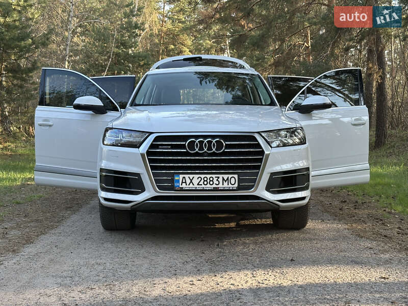 Внедорожник / Кроссовер Audi Q7 2017 в Харькове