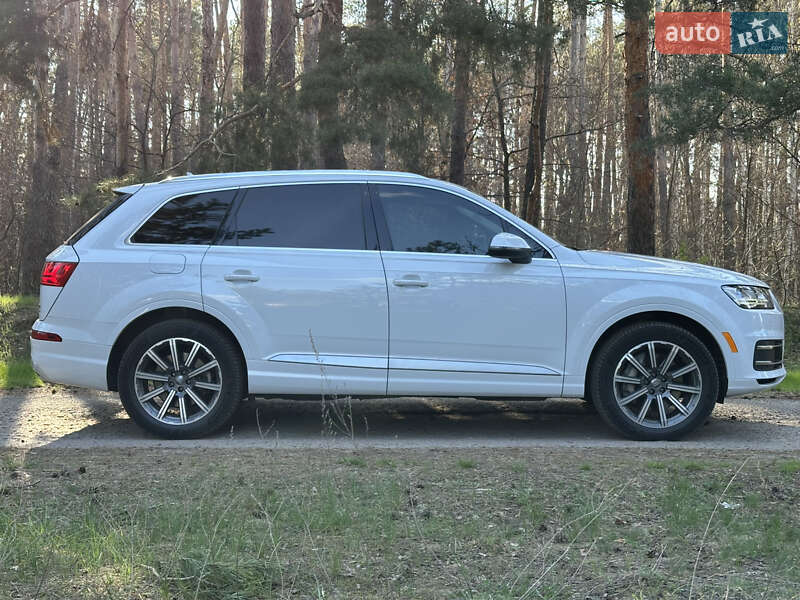 Внедорожник / Кроссовер Audi Q7 2017 в Харькове