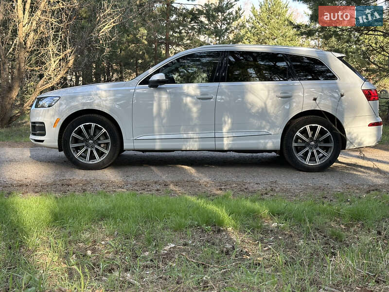 Внедорожник / Кроссовер Audi Q7 2017 в Харькове