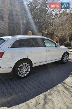 Внедорожник / Кроссовер Audi Q7 2011 в 