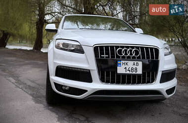 Позашляховик / Кросовер Audi Q7 2011 в 