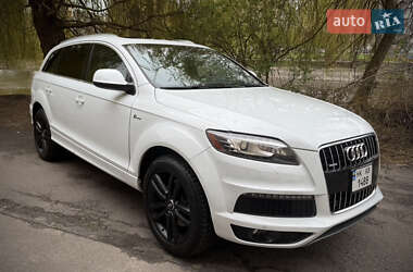 Позашляховик / Кросовер Audi Q7 2011 в 