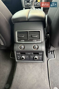 Позашляховик / Кросовер Audi Q7 2011 в 