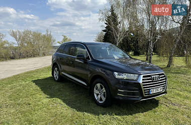 Внедорожник / Кроссовер Audi Q7 2016 в 