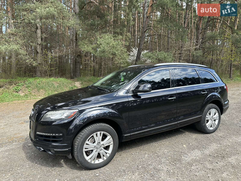 Позашляховик / Кросовер Audi Q7 2010 в Володимирі