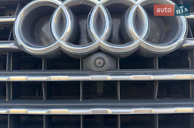 Позашляховик / Кросовер Audi Q7 2017 в 