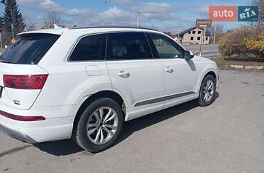 Внедорожник / Кроссовер Audi Q7 2018 в 