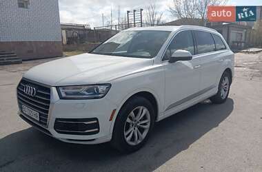 Внедорожник / Кроссовер Audi Q7 2018 в 