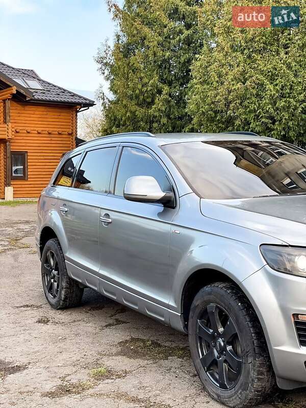 Позашляховик / Кросовер Audi Q7 2007 в Дубні