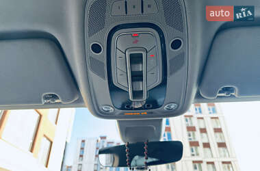 Внедорожник / Кроссовер Audi Q7 2016 в 