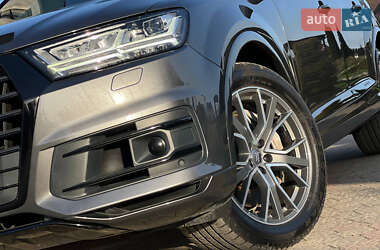 Внедорожник / Кроссовер Audi Q7 2018 в 