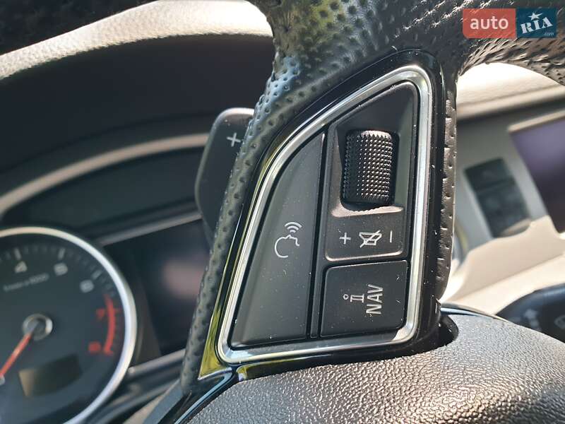Внедорожник / Кроссовер Audi Q7 2015 в Тернополе