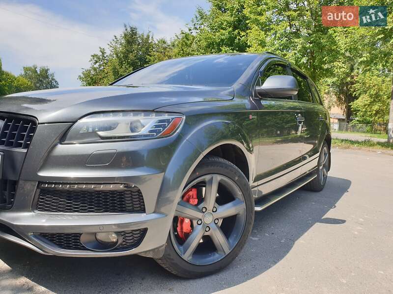 Внедорожник / Кроссовер Audi Q7 2015 в 