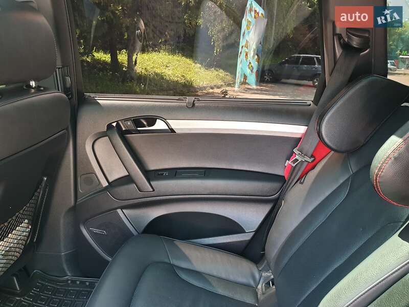Внедорожник / Кроссовер Audi Q7 2015 в Тернополе
