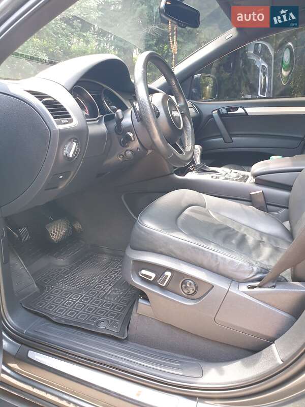 Внедорожник / Кроссовер Audi Q7 2015 в Тернополе