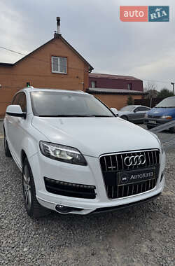 Внедорожник / Кроссовер Audi Q7 2015 в 