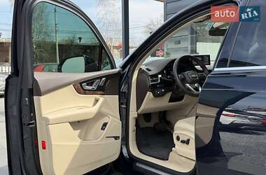 Позашляховик / Кросовер Audi Q7 2017 в 