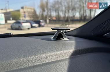 Внедорожник / Кроссовер Audi Q7 2016 в 