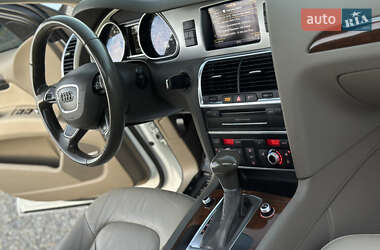 Внедорожник / Кроссовер Audi Q7 2013 в 