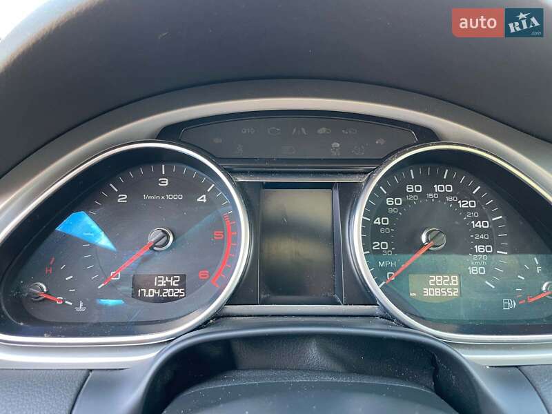 Позашляховик / Кросовер Audi Q7 2013 в Києві