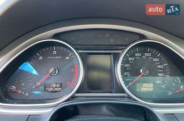 Внедорожник / Кроссовер Audi Q7 2013 в 