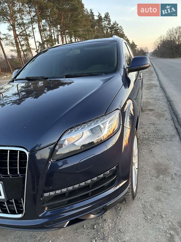 Внедорожник / Кроссовер Audi Q7 2014 в Золочеве