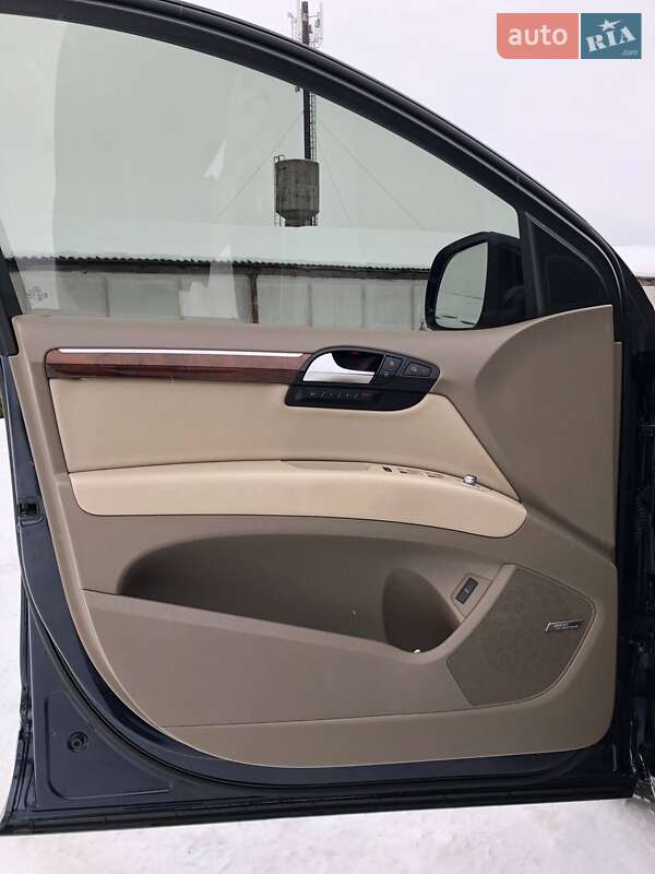 Внедорожник / Кроссовер Audi Q7 2014 в Золочеве